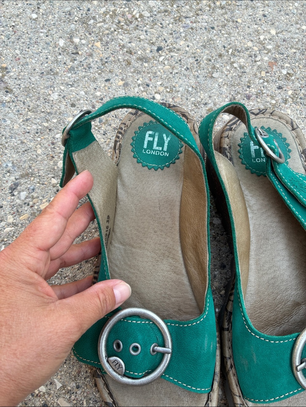 Fly London Woman’s Tram Leather Sandals - Picture 3 of 14